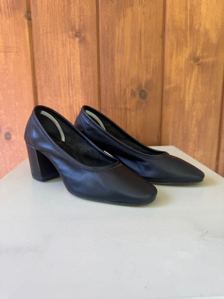 Maryam Nassir Zadeh Anaise Pump in Black