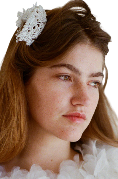 Merrma Earth Prairie Lace Claw Clip in White Pearl