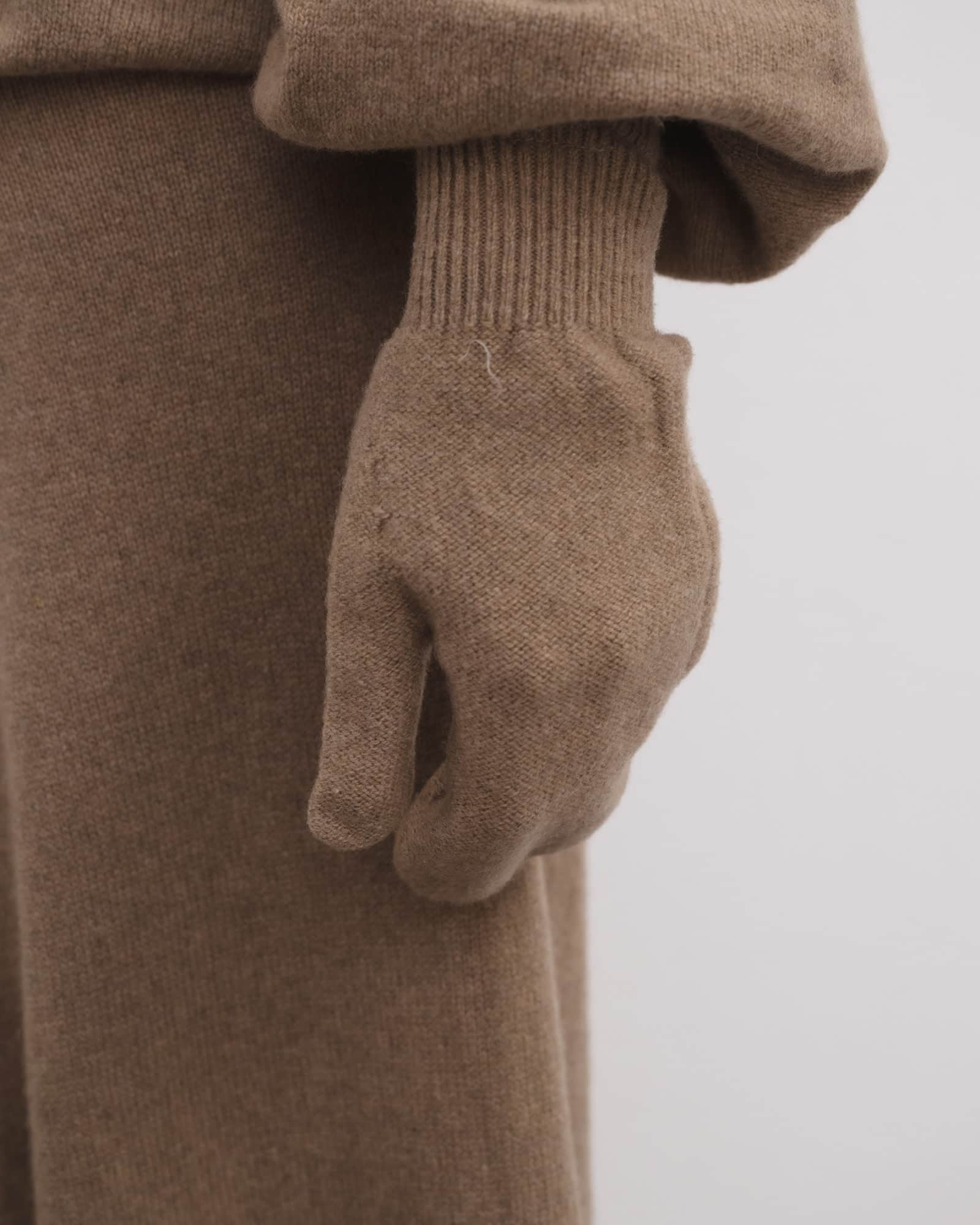 Basrange Enso Mittens in Rovere Brown