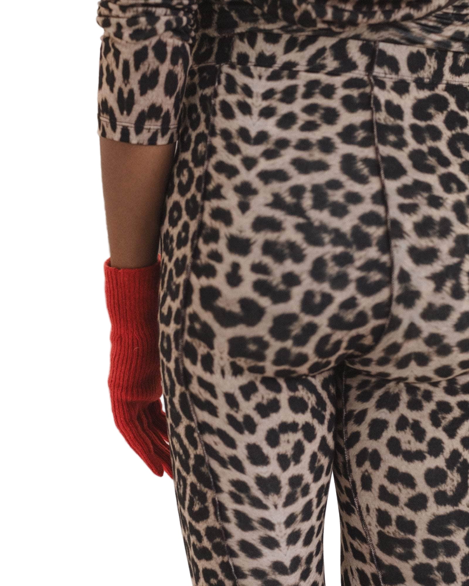 Baserange Ribbed Gloves in Melograno Red