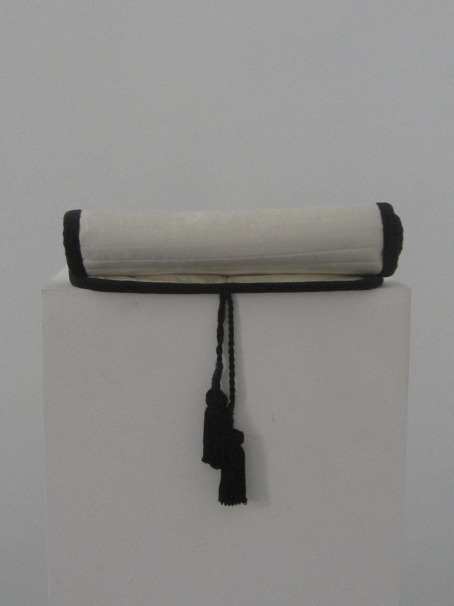 Shannon Bond Incanto Jewelry Holder in Cream/Black