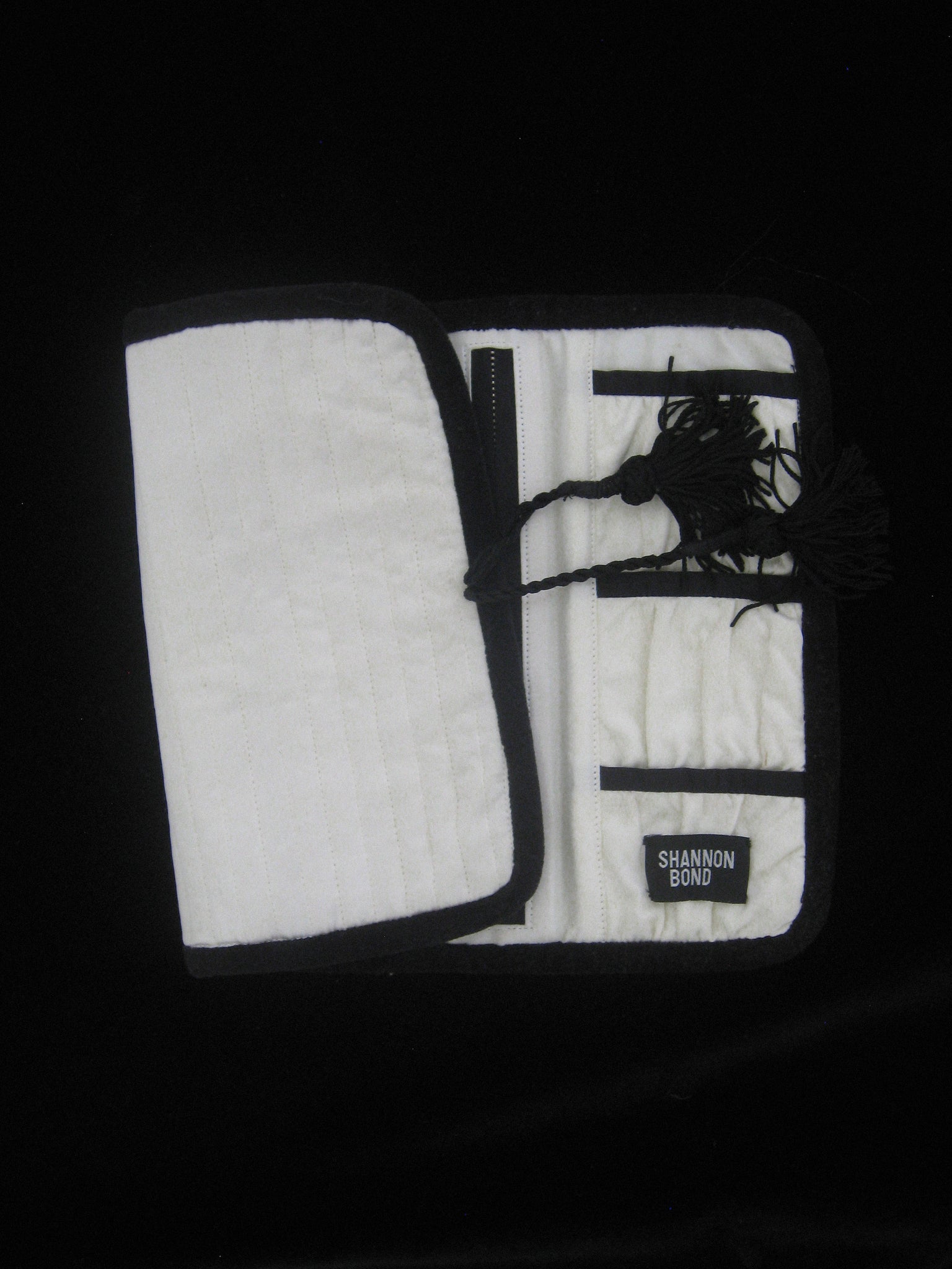 Shannon Bond Incanto Jewelry Holder in Cream/Black