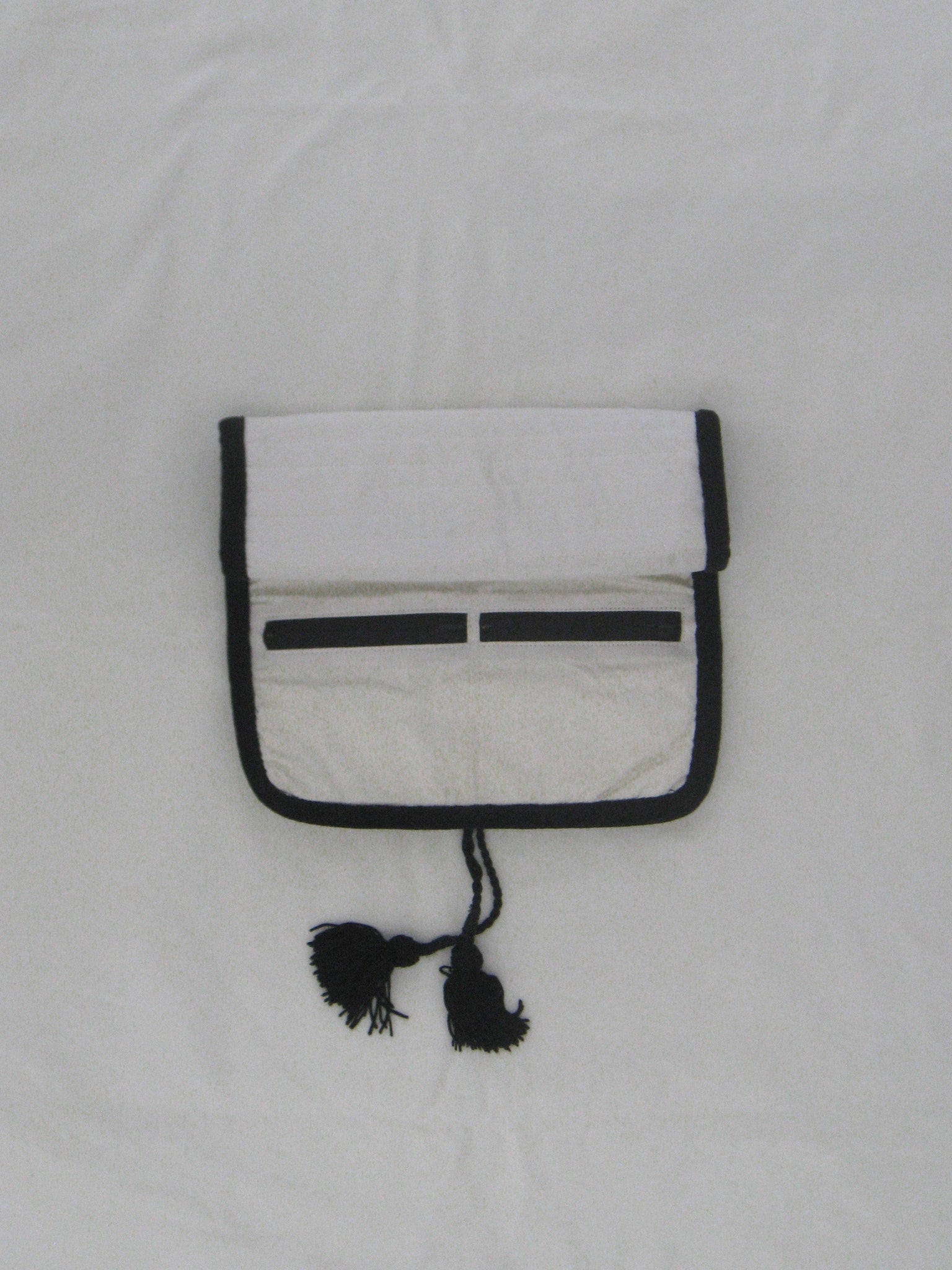 Shannon Bond Incanto Jewelry Holder in Cream/Black