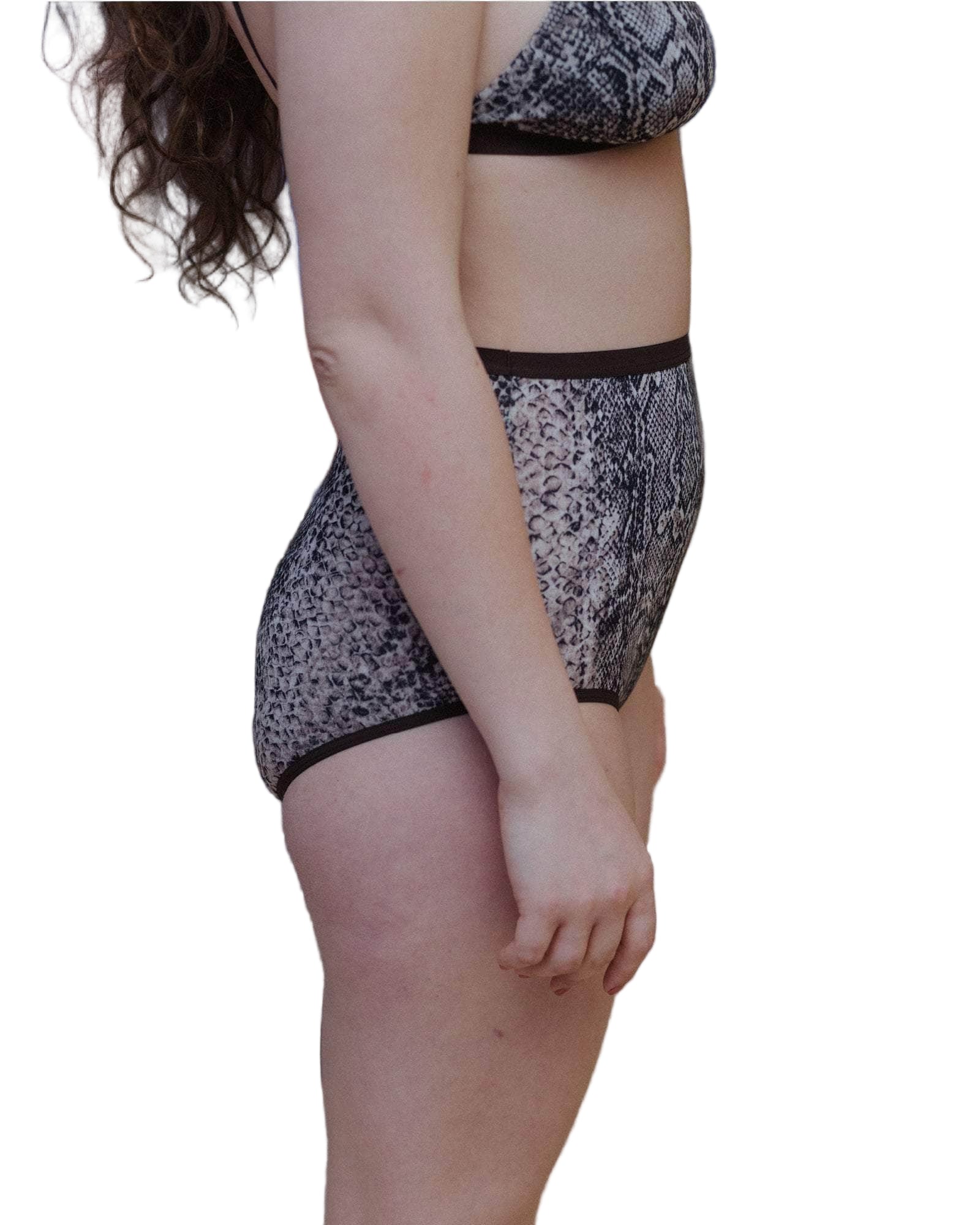 Baserange Highwaist Bell Underwear in Snake